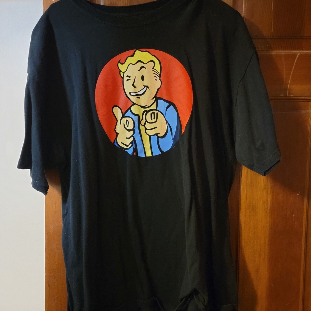 Fallout 4 Vault Boy Tee